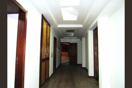 Casa à venda com 598m², 3 quartos e 6 vagas