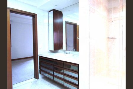 Casa à venda com 598m², 3 quartos e 6 vagas