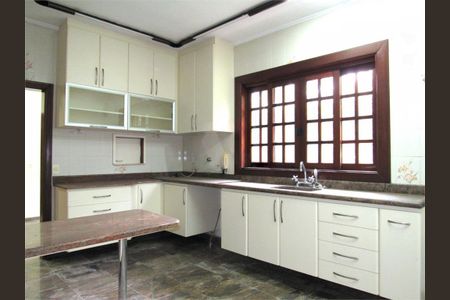 Casa à venda com 598m², 3 quartos e 6 vagas