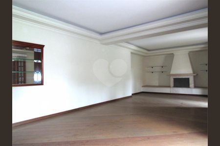 Casa à venda com 3 quartos, 598m² em Jardim Cordeiro, São Paulo