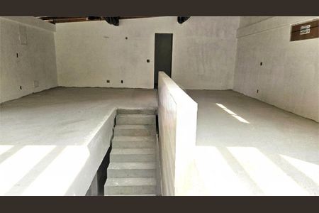 Casa à venda com 4 quartos, 410m² em Jardim Cordeiro, São Paulo