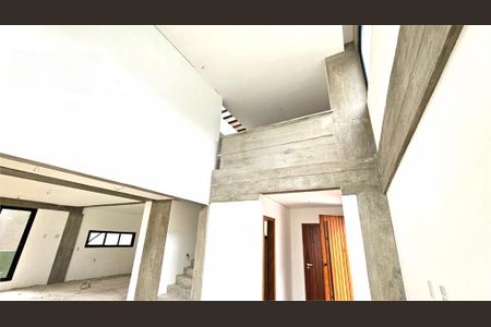 Casa à venda com 4 quartos, 410m² em Jardim Cordeiro, São Paulo