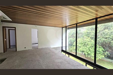 Casa à venda com 4 quartos, 410m² em Jardim Cordeiro, São Paulo