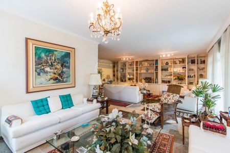 Casa à venda com 5 quartos, 728m² em Santo Amaro, São Paulo