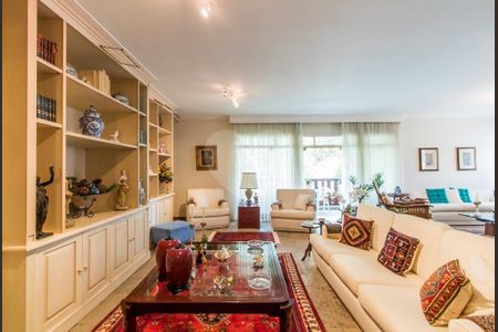 Casa à venda com 5 quartos, 728m² em Santo Amaro, São Paulo