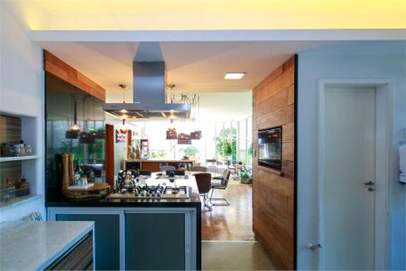 Casa à venda com 4 quartos, 450m² em Campo Belo, São Paulo