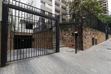 Apartamento para alugar com 99m², 2 quartos e 1 vagaFachada e Portaria