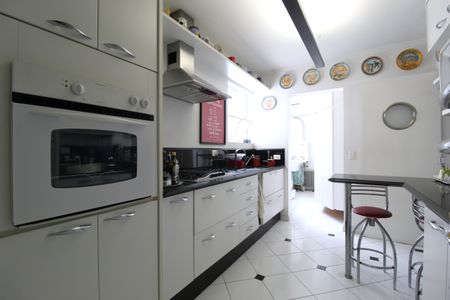 Apartamento para alugar com 99m², 2 quartos e 1 vagaCozinha
