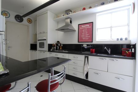 Apartamento para alugar com 99m², 2 quartos e 1 vagaCozinha