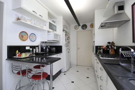 Apartamento para alugar com 99m², 2 quartos e 1 vagaCozinha