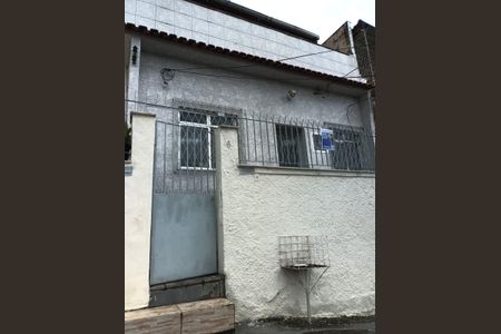 Casa para alugar com 66m², 2 quartos e sem vagaFachada