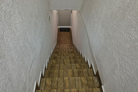 Studio para alugar com 42m², 1 quarto e sem vaga Studio para alugar com 42m², 1 quarto e sem vagaEscada