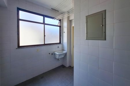 Apartamento à venda com 117m², 2 quartos e 1 vaga Apartamento à venda com 117m², 2 quartos e 1 vagaÁrea de Serviço