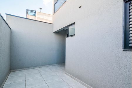 Apartamento para alugar com 56m², 2 quartos e 1 vagaQuintal