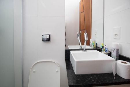 Casa para alugar com 100m², 2 quartos e 2 vagasBanheiro Social