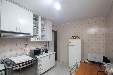 Casa para alugar com 100m², 2 quartos e 2 vagasCozinha