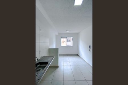 Apartamento para alugar com 34m², 2 quartos e sem vaga Apartamento para alugar com 34m², 2 quartos e sem vagaCozinha e Área de Serviço