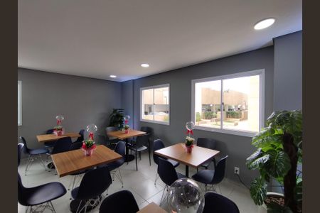 Apartamento para alugar com 47m², 2 quartos e 1 vagaÁrea comum - Salão de festas