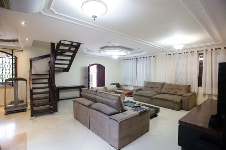 Casa à venda com 351m², 5 quartos e 4 vagasSala de Estar