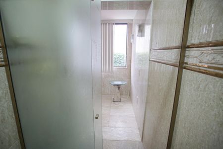 Casa à venda com 351m², 5 quartos e 4 vagasBanheiro da Suíte 1