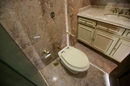 Casa à venda com 351m², 5 quartos e 4 vagasBanheiro da Suíte 3