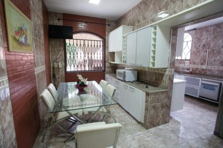 Casa à venda com 351m², 5 quartos e 4 vagasCopa