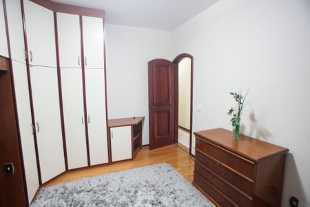 Casa à venda com 351m², 5 quartos e 4 vagasQuarto 1