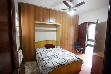 Casa à venda com 351m², 5 quartos e 4 vagasSuíte 2