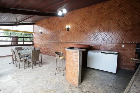 Casa à venda com 351m², 5 quartos e 4 vagasÁrea Gourmet