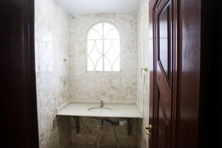 Casa à venda com 351m², 5 quartos e 4 vagasLavabo