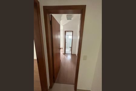 Apartamento à venda com 100m², 2 quartos e 2 vagasCorredor