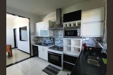 Casa para alugar com 4 quartos, 234m² em Padre Eustáquio, Belo Horizonte