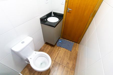 Apartamento para alugar com 44m², 2 quartos e sem vaga Apartamento para alugar com 44m², 2 quartos e sem vagaBanheiro Social