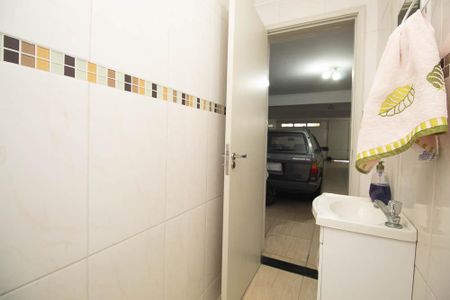 Casa para alugar com 490m², 4 quartos e 7 vagasBanheiro 5