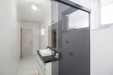 Casa para alugar com 490m², 4 quartos e 7 vagasBanheiro da Suíte