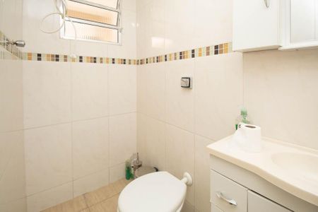 Casa para alugar com 490m², 4 quartos e 7 vagasBanheiro da Suite 2 