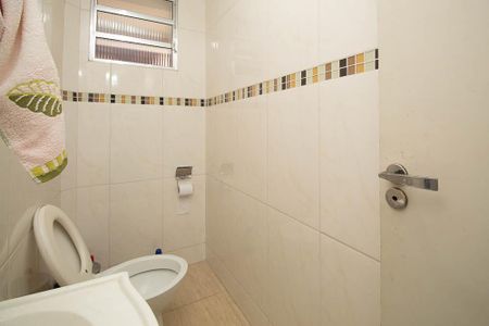 Casa para alugar com 490m², 4 quartos e 7 vagasBanheiro 5