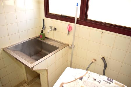 Apartamento para alugar com 130m², 3 quartos e 1 vagaÁrea de Serviço