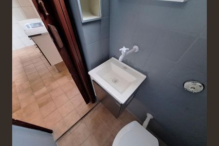 Banheiro Social de casa para alugar com 1 quarto, 50m² em Vila Renato (zona Norte), São Paulo