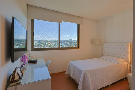 Apartamento à venda com 144m², 3 quartos e 2 vagasQuarto 2