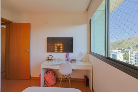 Apartamento à venda com 144m², 3 quartos e 2 vagasQuarto 2