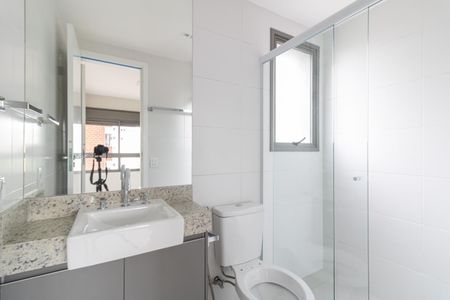 Apartamento à venda com 97m², 2 quartos e 1 vaga Apartamento à venda com 97m², 2 quartos e 1 vagaBanheiro da Suíte 2