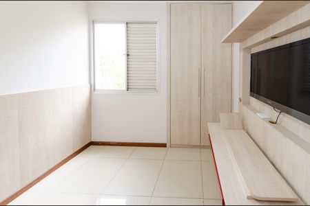 Apartamento à venda com 115m², 3 quartos e 2 vagasQuarto 2
