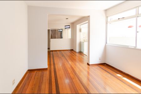 Apartamento à venda com 115m², 3 quartos e 2 vagasSala