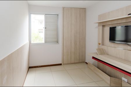 Apartamento à venda com 115m², 3 quartos e 2 vagasQuarto 2