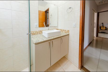 Apartamento à venda com 115m², 3 quartos e 2 vagasBanheiro social
