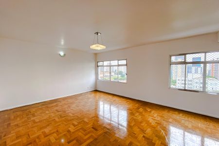 Apartamento para alugar com 206m², 4 quartos e 1 vaga Apartamento para alugar com 206m², 4 quartos e 1 vagaSala