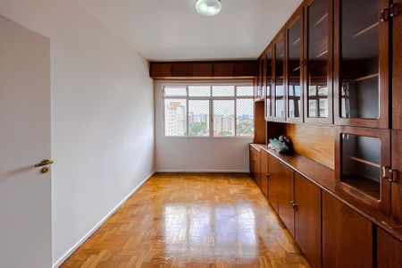 Apartamento para alugar com 206m², 4 quartos e 1 vaga Apartamento para alugar com 206m², 4 quartos e 1 vagaQuarto 1