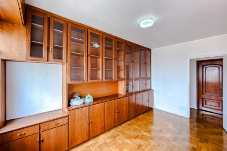 Apartamento para alugar com 206m², 4 quartos e 1 vaga Apartamento para alugar com 206m², 4 quartos e 1 vagaQuarto 1