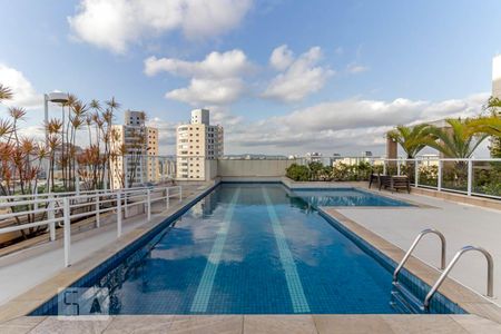 Studio à venda com 28m², 1 quarto e sem vagaPiscina